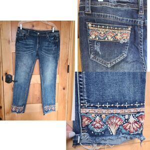 Grace in LA Embroidered Skinny Jeans Sz 31 Medium Wash Floral Cottagecore Boho